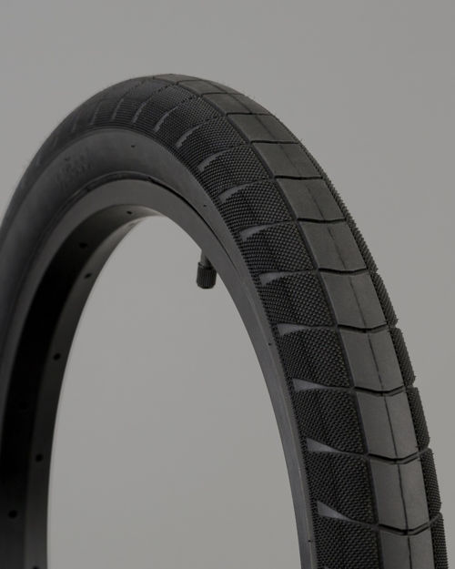 Picture of FLYBIKES TREBOL TIRE 20*2.35 BLACK TREAD / BLACK SIDEWALL